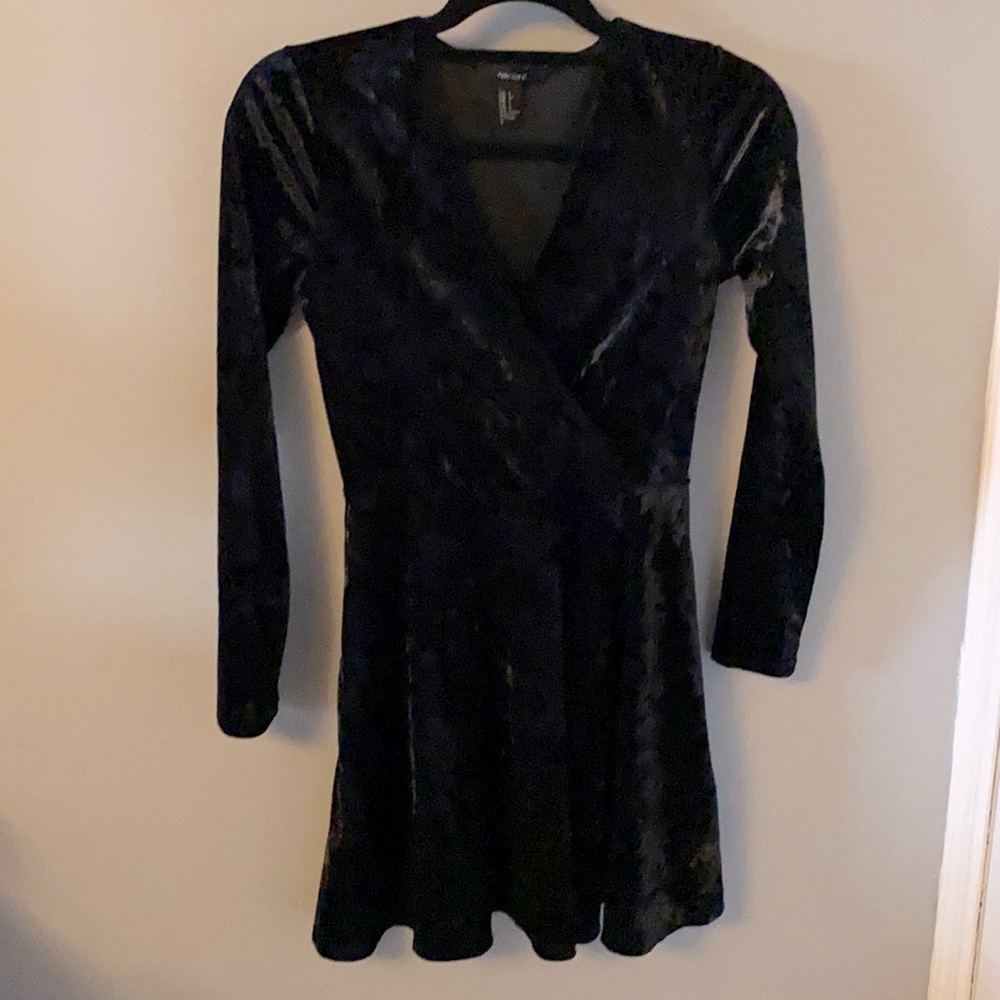 EUC Black velvet dress